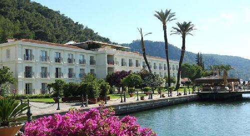 Ece Saray Marina Resort transfer